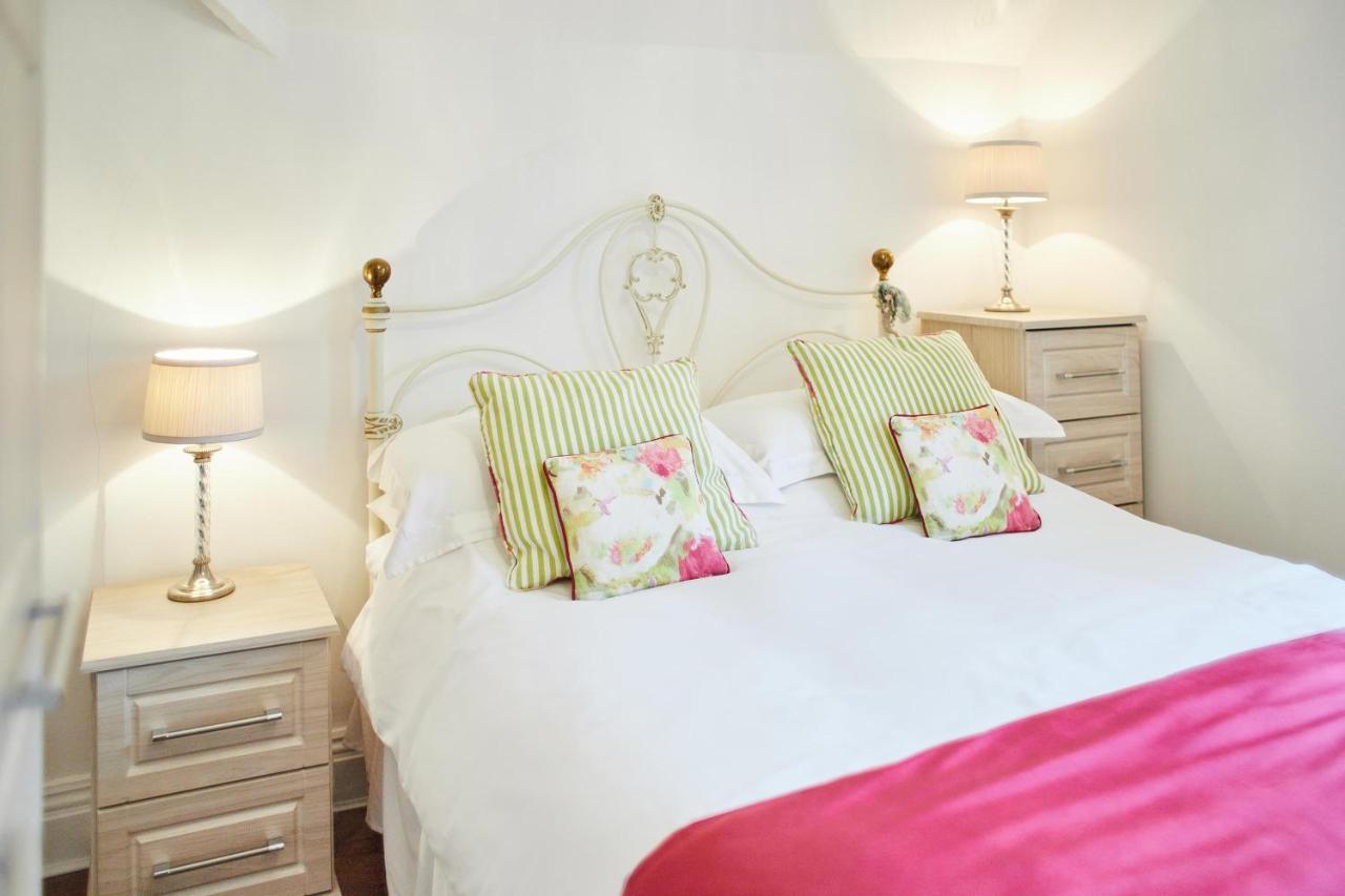 Host & - Park Place Apartment Whitby